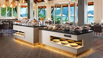 2 restaurants, breakfast, lunch, dinner served; Malaysian cuisine