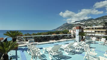 Sun deck
