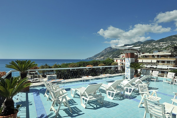Sundeck