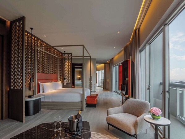 Presidential Suite, 1 King Bed, Club lounge access | Minibar, in-room safe, blackout curtains, soundproofing