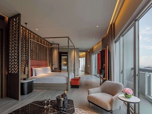 Presidential Suite, 1 King Bed, Club lounge access