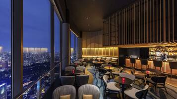 Cocktail bar