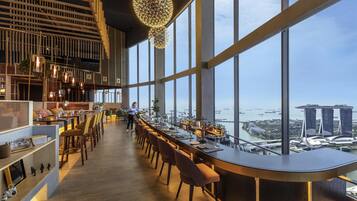 12 restaurants, breakfast, lunch, dinner served; international cuisine