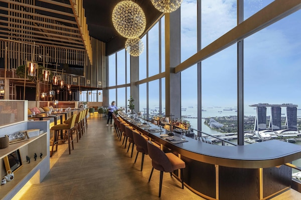 12 restaurants, breakfast, lunch, dinner served; international cuisine