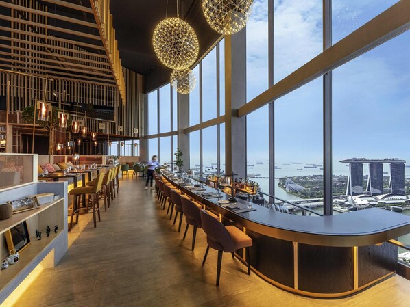 12 restaurants, spécialités Cuisine internationale