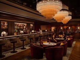 Cocktail bar