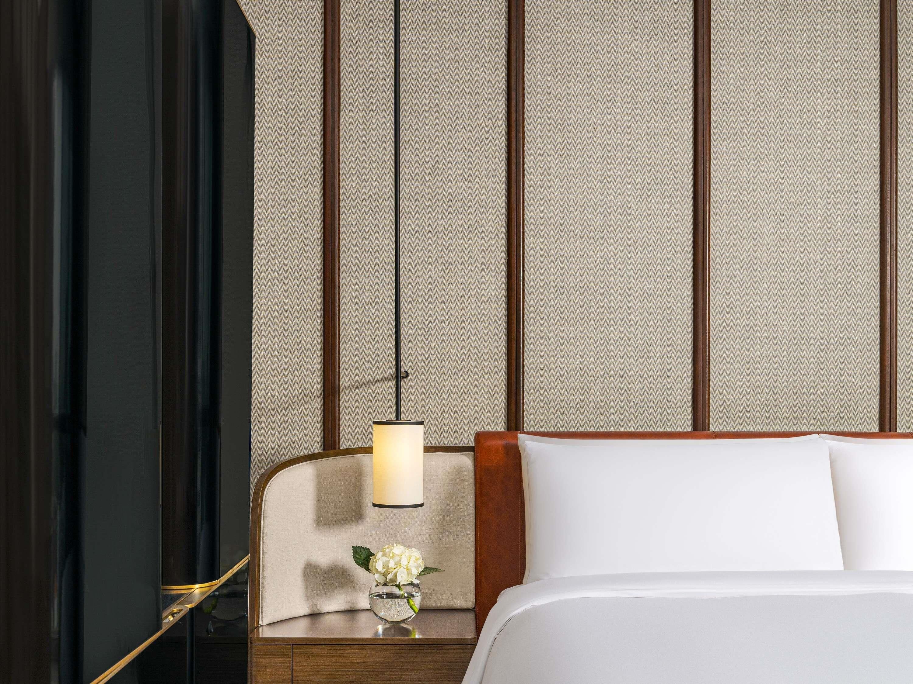 미니바, 객실 내 금고, 암막 커튼, 방음 설비