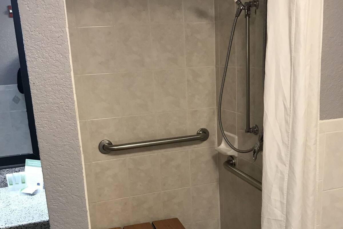 Bathroom | Free toiletries, hair dryer, towels