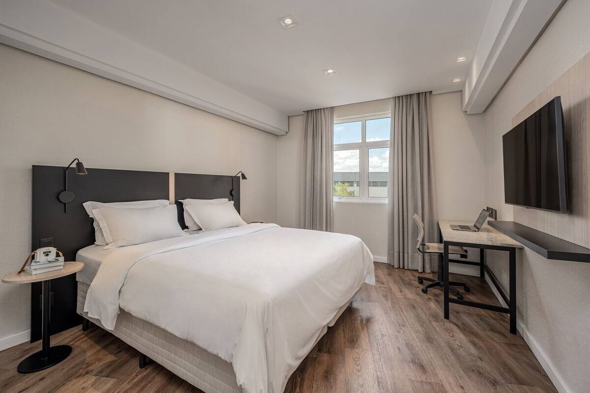 Minibar, in-room safe, blackout drapes, soundproofing