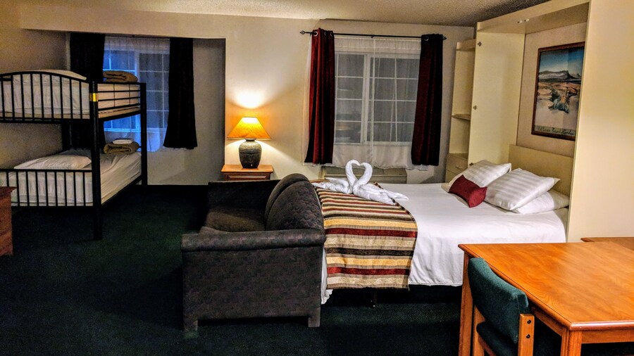 3 Peaks Lodge