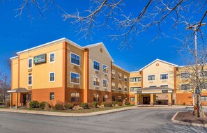 Exterior - Extended Stay America Suites Providence Warwick (Warwick)