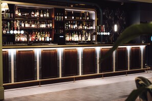 3 bars/lounges, sports bar - Heythrop Park Hotel - Adults Only (Chipping Norton)
