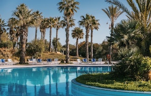 Minibar, in-room safe, iron/ironing board, free WiFi - Verdi Tunis Beach Resort (La Marsa)