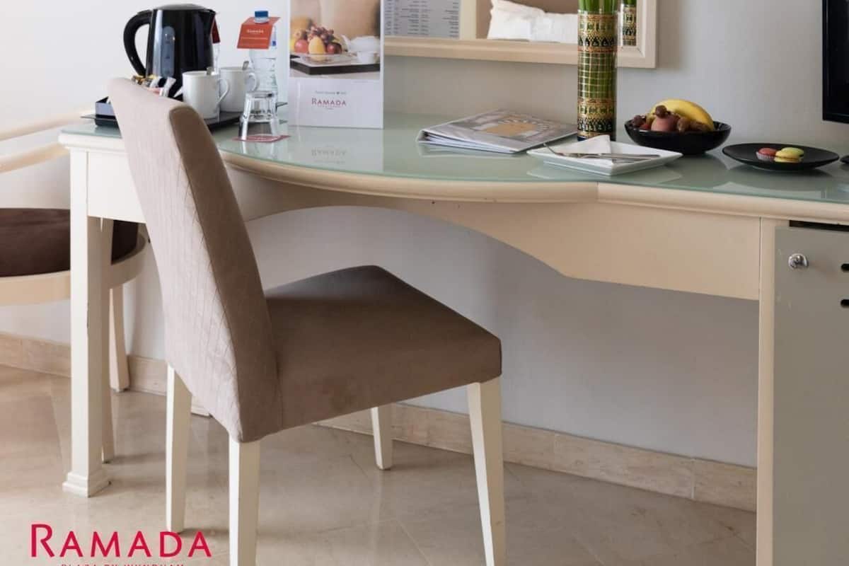 Minibar, in-room safe, iron/ironing board, free WiFi