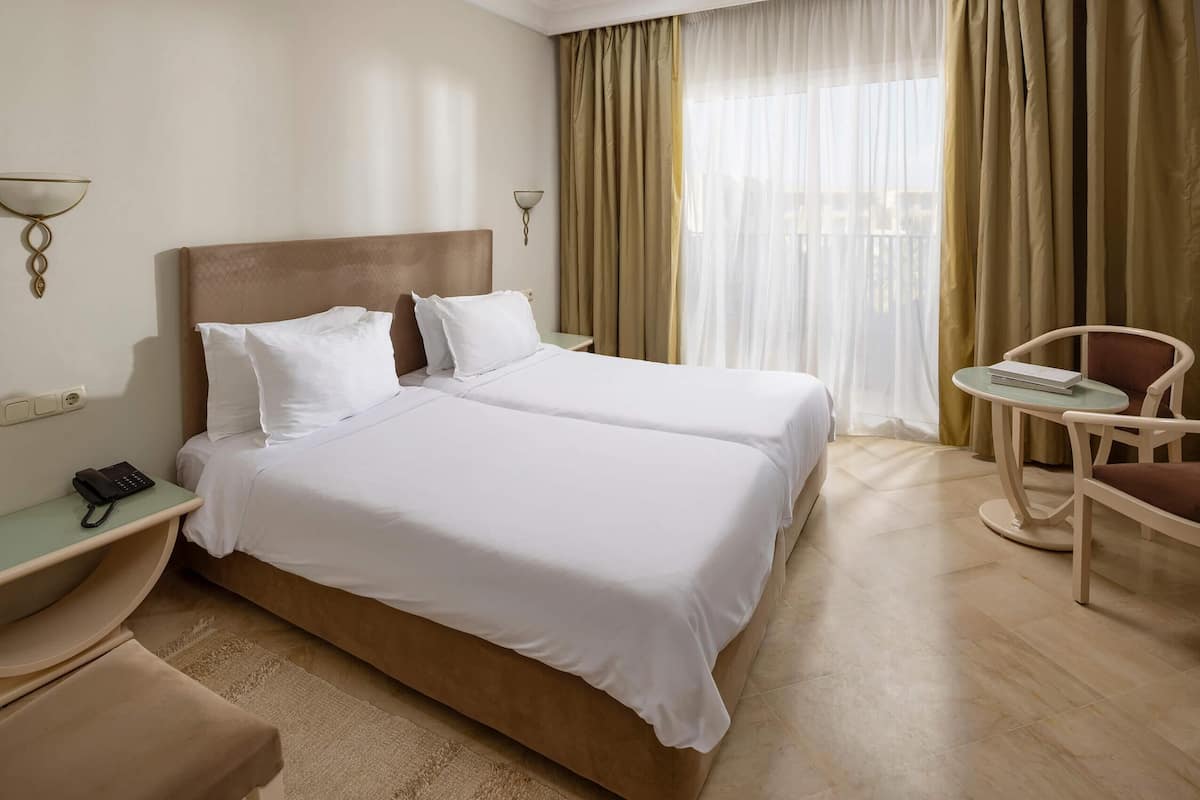 Minibar, in-room safe, iron/ironing board, free WiFi