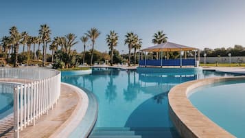 Deluxe Twin Room (Grand View) | Bar mini, peti besi dalam bilik, seterika/papan seterika, Wi-fi percuma