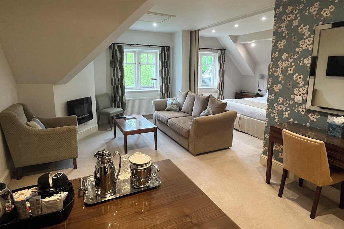 Luxury Studio Suite | In-room safe, desk, iron/ironing board, free WiFi