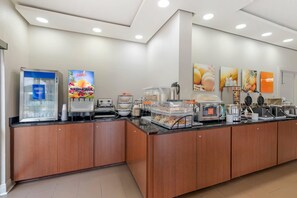 Petit déjeuner continental compris tous les jours