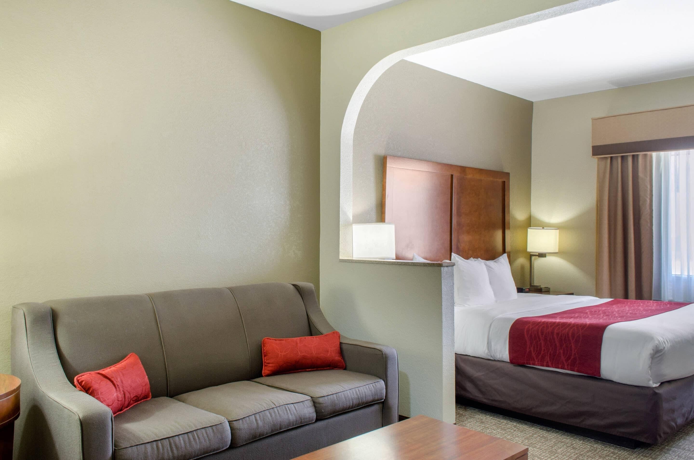 Suite, 1 King Bed, Non Smoking, Jetted Tub | Down comforters, pillowtop beds, in-room safe, individually decorated