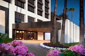 Hotel Exterior at Beverly Hills Marriott