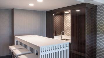 Premium bedding, pillowtop beds, in-room safe, desk