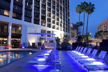 Pool (outdoor) at Beverly Hills Marriott