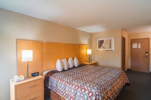 Standard Room, 1 King Bed, Non Smoking | Rollaway beds, free WiFi, bed sheets - Rodeway Inn Blair (Blair)