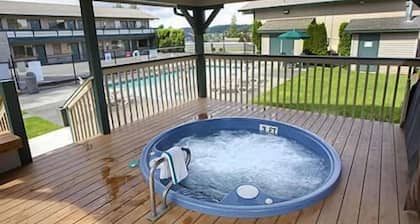 Poulsbo Inn & Suites