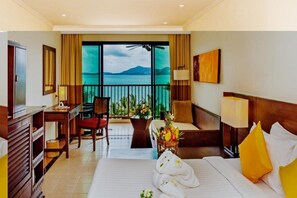 Minibar, in-room safe, desk, blackout drapes