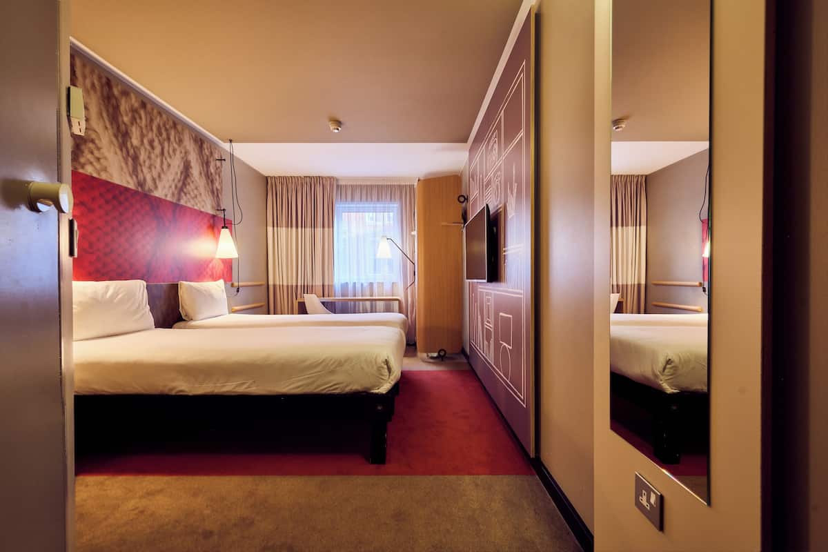 1 Schlafzimmer, Verdunkelungsvorhänge, schallisolierte Zimmer