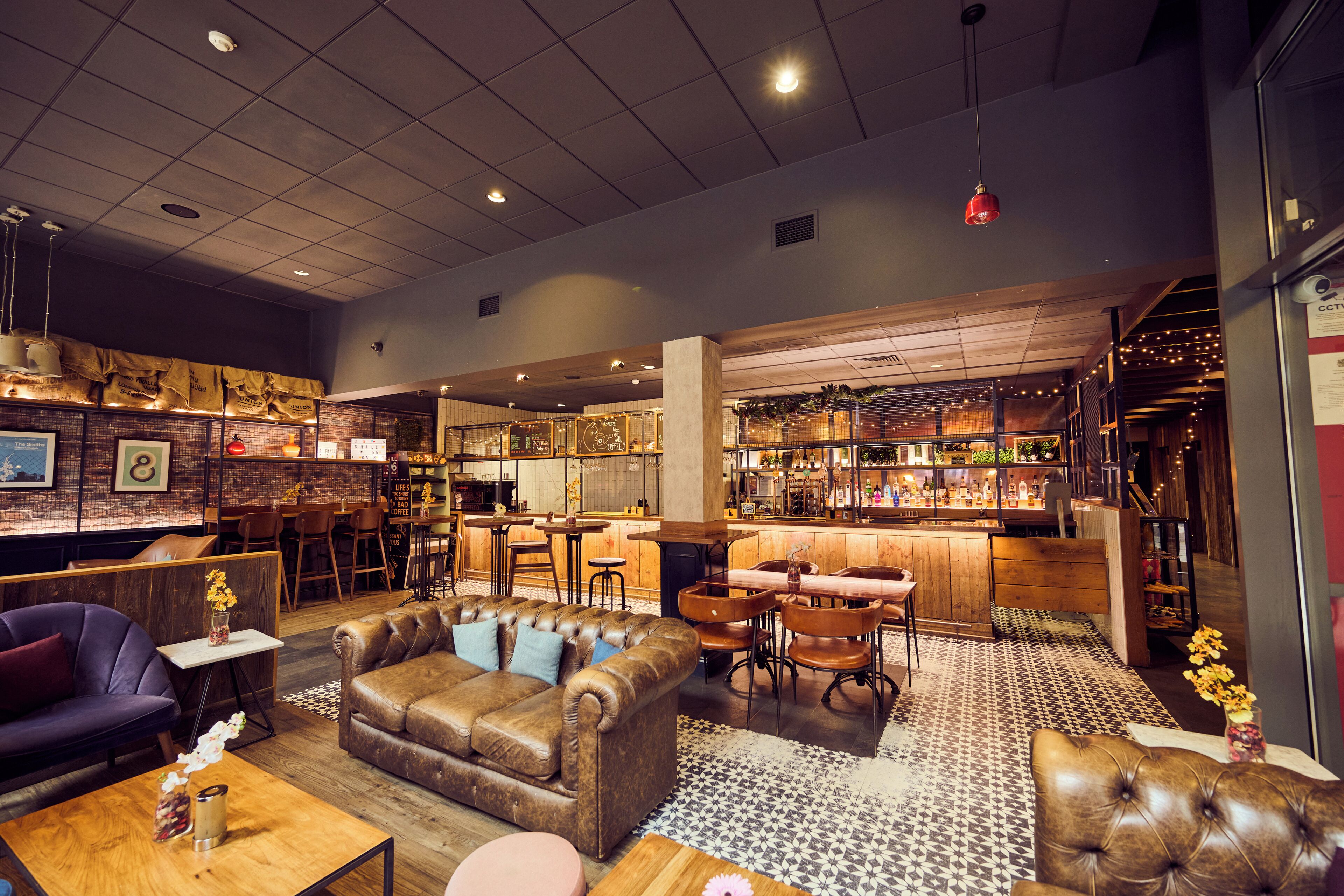 아침 식사, 점심 식사 및 저녁 식사 제공