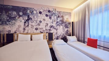 1 bedroom, in-room safe, desk, blackout drapes