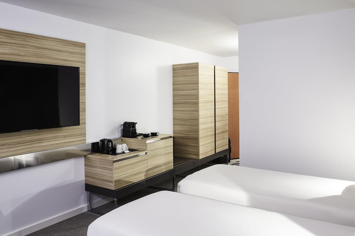 1 bedroom, in-room safe, desk, laptop workspace