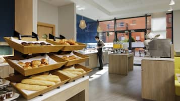 Daily English breakfast (GBP 15.00 per person)