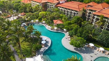 3 outdoor pools, open 7:00 AM to 9:00 PM, pool umbrellas, sun loungers