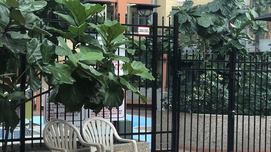 Travelodge by Wyndham Winnipeg East