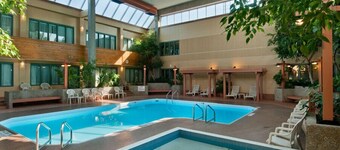 Travelodge by Wyndham Winnipeg East