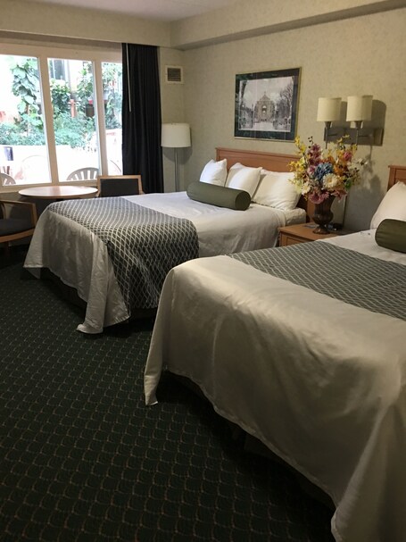 Travelodge by Wyndham Winnipeg East - Image 3