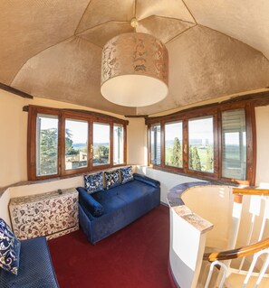 Panoramic Suite, Non Smoking (SPA access) | Living area | 22-inch LED TV with satellite channels, TV