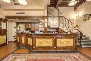 Mostrador de check-in y check-out