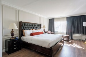 Luksusrom, 1 kingsize-seng | Sengetøy av topp kvalitet, safe på rommet og skrivebord