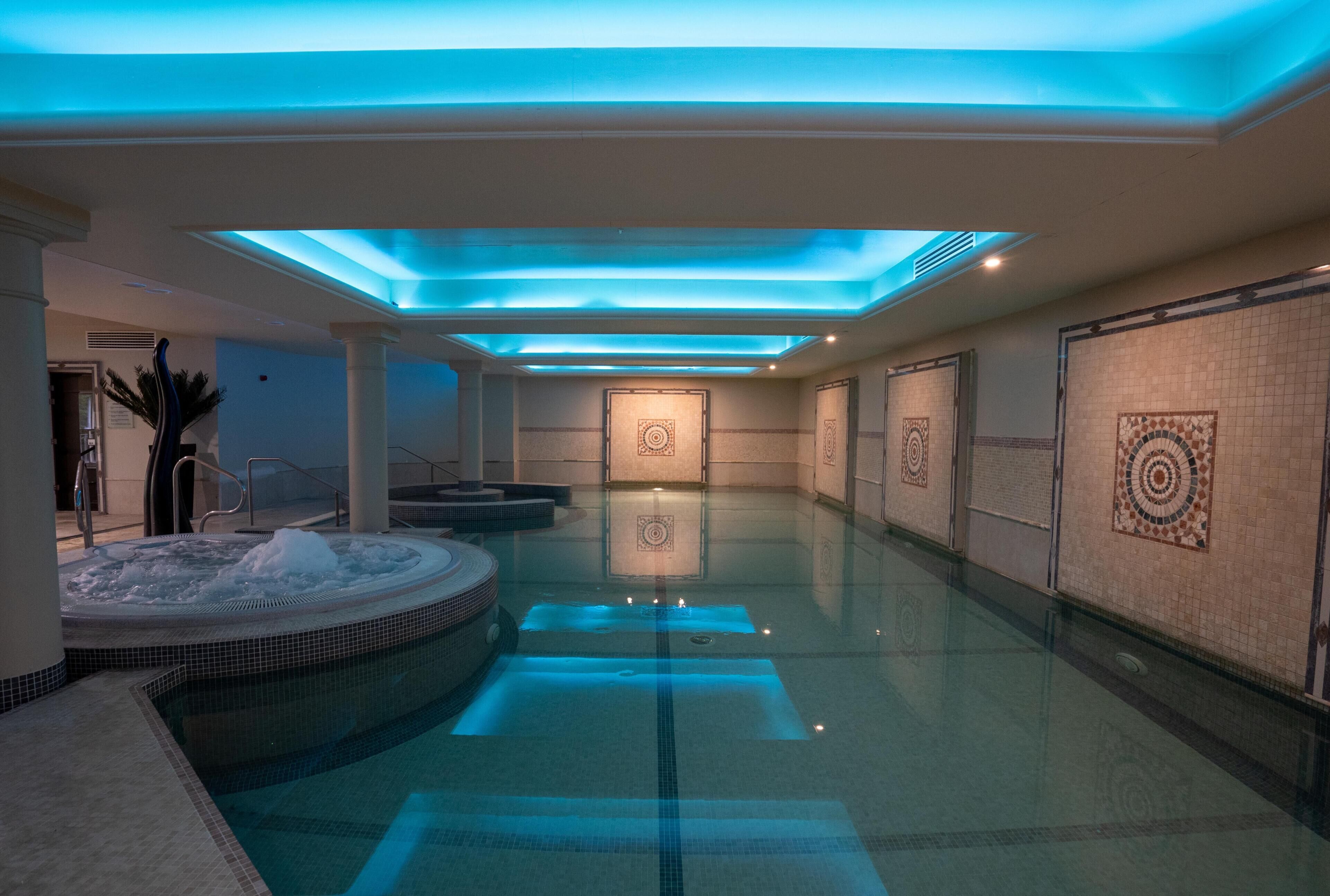 Piscine couverte