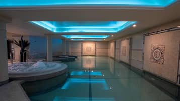 Piscine couverte