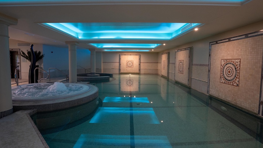 Bunratty Castle Hotel & Leisure Club, BW Premier Collection