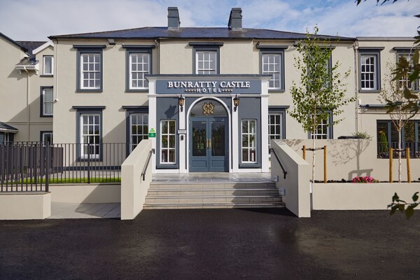 Bunratty Castle Hotel & Leisure Club, Bw Premier Collection - County Clare