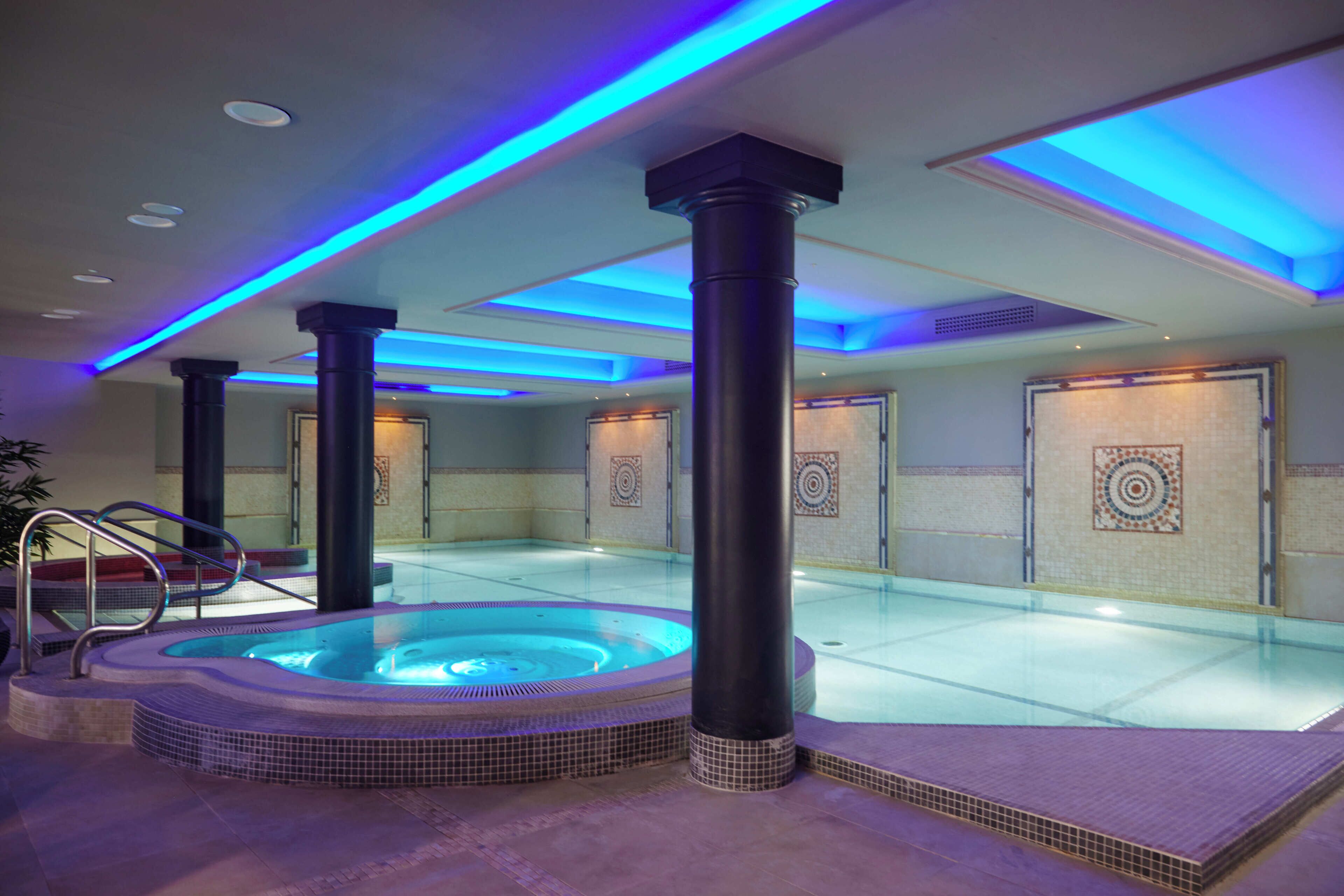 Piscine couverte
