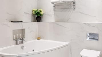 Suite, 1 King Bed, Non Smoking, Jetted Tub | Bathroom