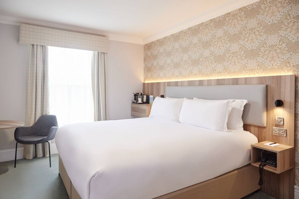 Habitación Deluxe, 1 cama doble, no fumadores | Caja fuerte, escritorio, espacio para trabajar con un portátil