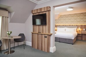 Junior Suite, 1 King Bed, Non Smoking