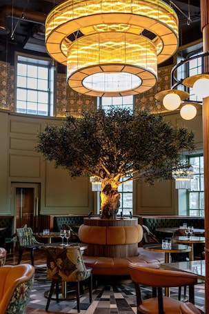Bar (on property). Bunratty Castle Hotel & Leisure Club, BW Premier Collection